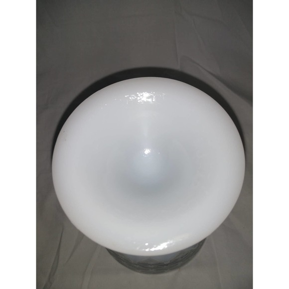 E.O Brody MJ-42 milk glass candy dish - Picture 3 of 4